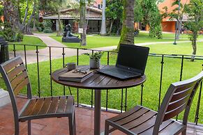 Hosteria Las Quintas Hotel