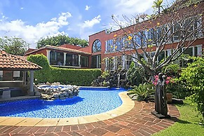 Hosteria Las Quintas Hotel