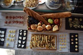 Hosteria Las Quintas Hotel