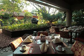 Hosteria Las Quintas Hotel