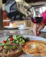 Hosteria Las Quintas Hotel