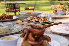 Hosteria Las Quintas Hotel