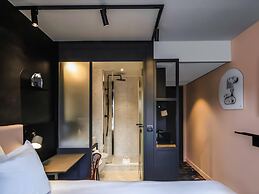 Tribe Paris Batignolles