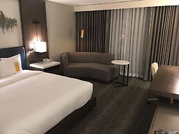 Hilton Peachtree City Atlanta Hotel & Conference Center