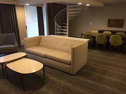 Hilton Peachtree City Atlanta Hotel & Conference Center