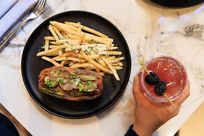 The Allegro Royal Sonesta Hotel Chicago Loop