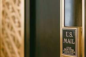 The Allegro Royal Sonesta Hotel Chicago Loop