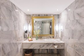 Discovery Kartika Plaza Hotel