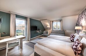 Steigenberger Hotel Treudelberg Hamburg