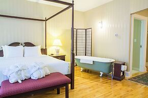 Quality Inn & Suites Downtown