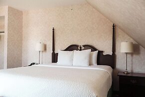 Quality Inn & Suites Downtown