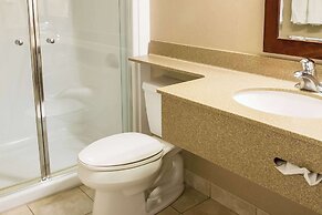 Quality Inn & Suites Downtown