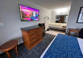Travelodge by Wyndham Lincoln Northeast