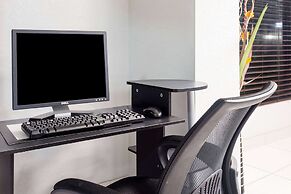 Days Inn by Wyndham Sarasota I-75