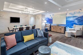 Crowne Plaza Los Angeles Harbor Hotel by IHG