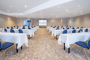 Crowne Plaza Los Angeles Harbor Hotel by IHG