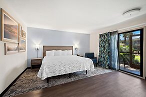 Red Roof Inn PLUS+ & Suites Naples Downtown-5th Ave S