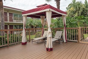 Red Roof Inn PLUS+ & Suites Naples Downtown-5th Ave S