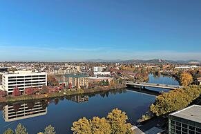 DoubleTree by Hilton Spokane City Center