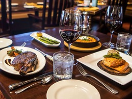 DoubleTree by Hilton Spokane City Center