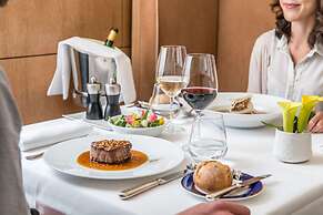 Sheraton Paris Charles de Gaulle Airport Hotel