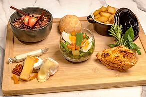 Sheraton Paris Charles de Gaulle Airport Hotel