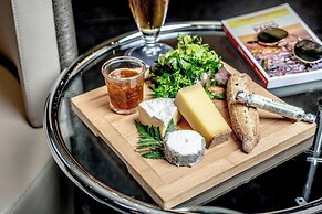 Sheraton Paris Charles de Gaulle Airport Hotel