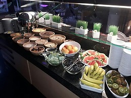 TRYP by Wyndham Halle