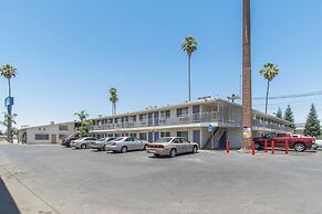 Motel 6 Bakersfield, CA - Central