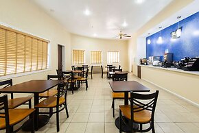 Travelodge by Wyndham Merced Yosemite