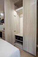 Olympia Hotel By Lodgo