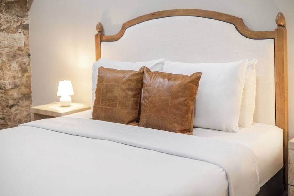 Olympia Hotel By Lodgo