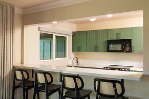 Royal Lahaina Resort & Bungalows