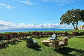 Royal Lahaina Resort & Bungalows
