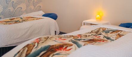 Royal Lahaina Resort & Bungalows
