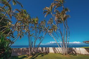 Royal Lahaina Resort & Bungalows