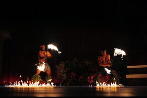 Royal Lahaina Resort & Bungalows