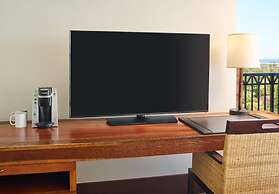 Royal Lahaina Resort & Bungalows