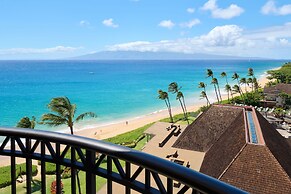 Royal Lahaina Resort & Bungalows