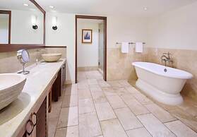 Royal Lahaina Resort & Bungalows