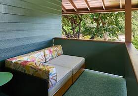 Royal Lahaina Resort & Bungalows