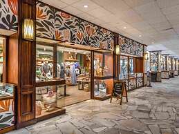 Royal Lahaina Resort & Bungalows
