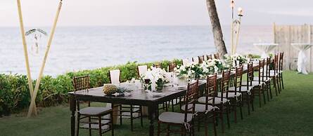Royal Lahaina Resort & Bungalows