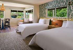 Royal Lahaina Resort & Bungalows