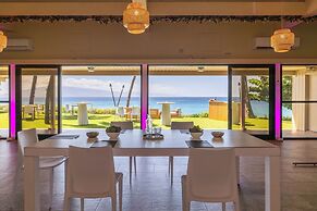 Royal Lahaina Resort & Bungalows