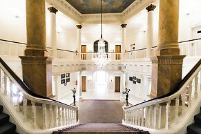The Angel Hotel