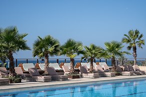 Dan Accadia Hotel