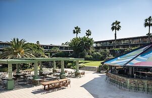 Dan Accadia Hotel