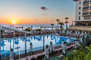 Dan Accadia Hotel