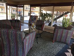 Safari Inn, a Coast Hotel